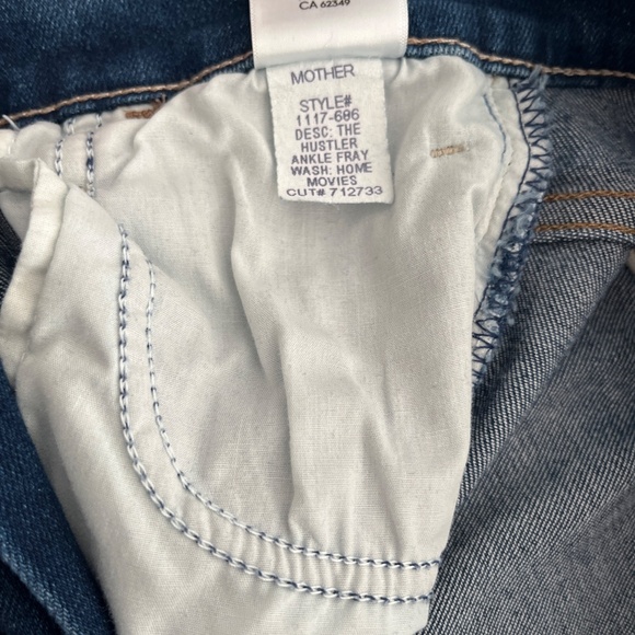 Mother Denim The Hustler Ankle Fray Home Movies - Picture 7 of 11